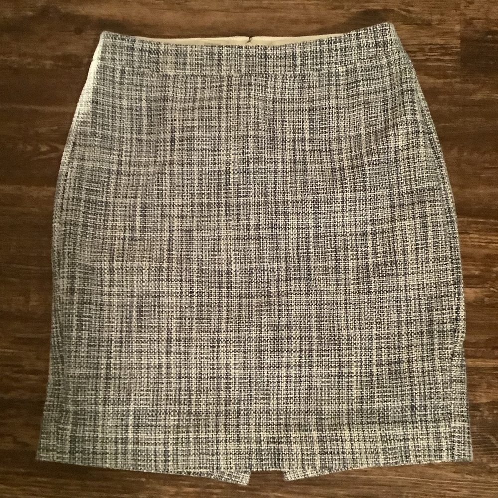 J. Crew women's size 4 polyester rayon preppy business casual No 2 pencil skirt